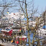 Fynbos Am Alten Strom, Strandnah & Dachterrasse Apartment Rostock