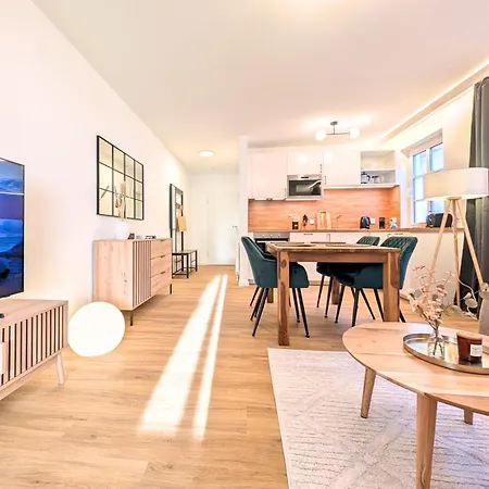 Fynbos Am Alten Strom, Strandnah & Dachterrasse Apartment Rostock